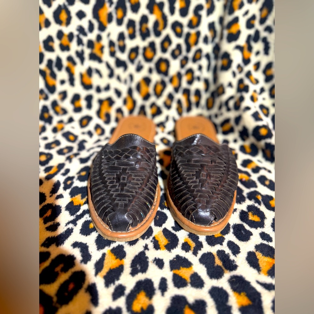 Flat slide mules size 8